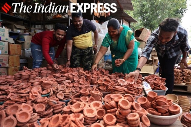 Diwali 2022, Diwali 2022 shopping, Diwali 2022 preparations, Diwali 2022 photographs, Diwali purchases, Diwali shopping, photos of Diwali diyas, preparations for Diwali 2022, shopping for diyas lanterns, indian express news