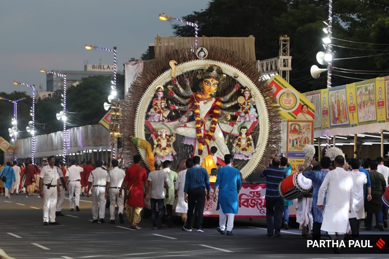 Durga Puja carnival, West Bengal Durga Puja, West Bengal Durga Puja carnival, Durga Puja carnival pictures, UNESCO heritage tag Durga Puja, indian express news