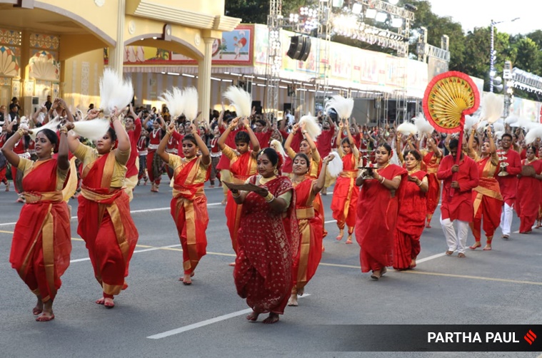 Durga Puja carnival, West Bengal Durga Puja, West Bengal Durga Puja carnival, Durga Puja carnival pictures, UNESCO heritage tag Durga Puja, indian express news