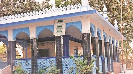 Muradsha Pir Dargah in Porbandar. Express
