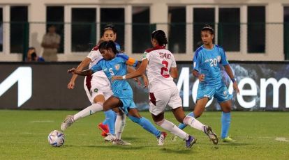 Why are female coaches still a rarity in women's soccer