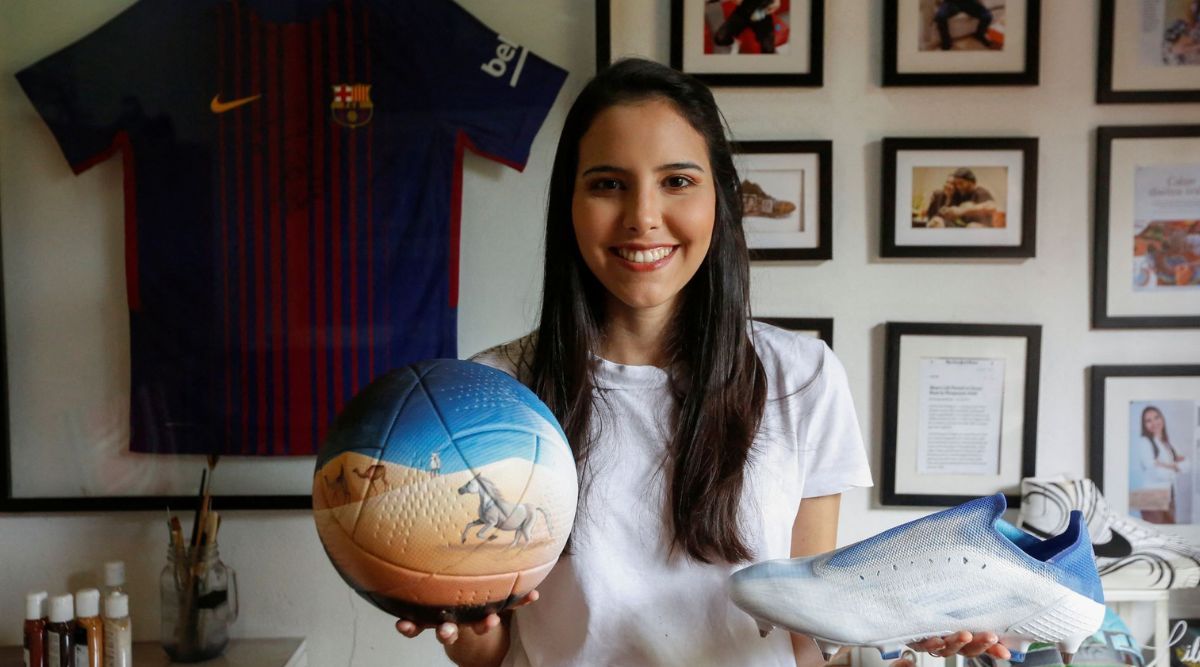 El artista paraguayo que pintó las botas de Messi pinta el Mundial