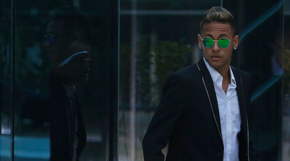 Neymar enfrenta juicio por fraude por traspaso del Barcelona al Santos