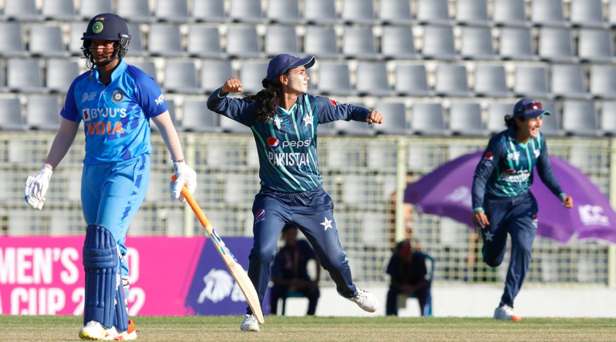 ind-vs-pak-women-s-asia-cup-t20-highlights-pakistan-defeat-india-by-13-runs-in-nail-biting-contest