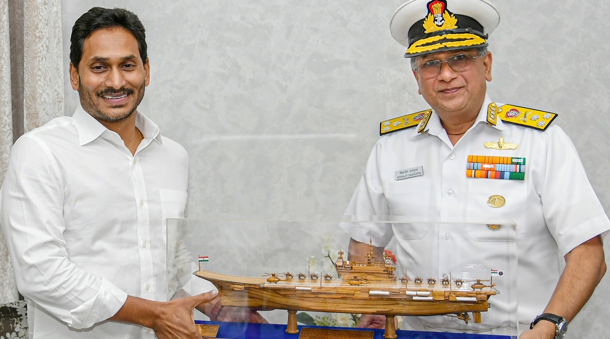 Chief Minister of Andhra Pradesh YS Jagan Mohan Reddy with Flag Officer Commanding-in-Chief of Eastern Naval Forces Vice Admiral Biswajit Dasgupta during a meeting in Tadepalli, Friday, Oct. 21, 2022. (PTI Photo)
