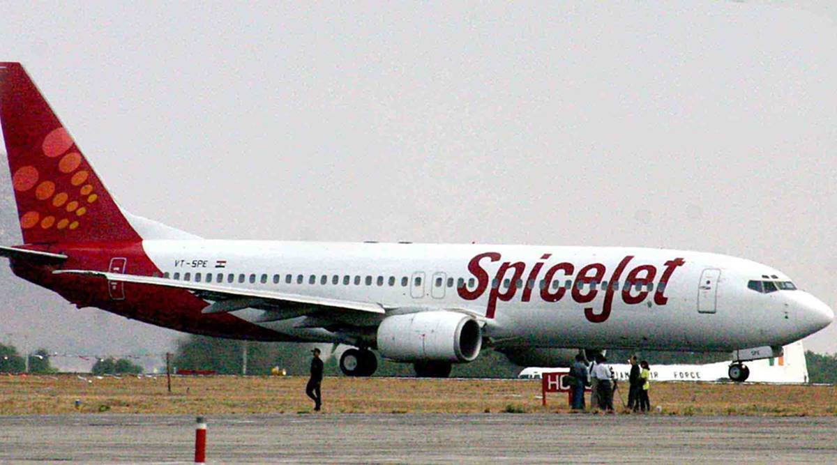 Spicejet, spicejet emergency landing, spicejet plane covered with smoke, smoke in spicejet plane, indian express