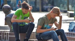 gaming, smartphone gaming,