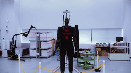 Basketball robot, basketball robot in Japan's college, AI powered Basketball robot, Artificial Intelligence