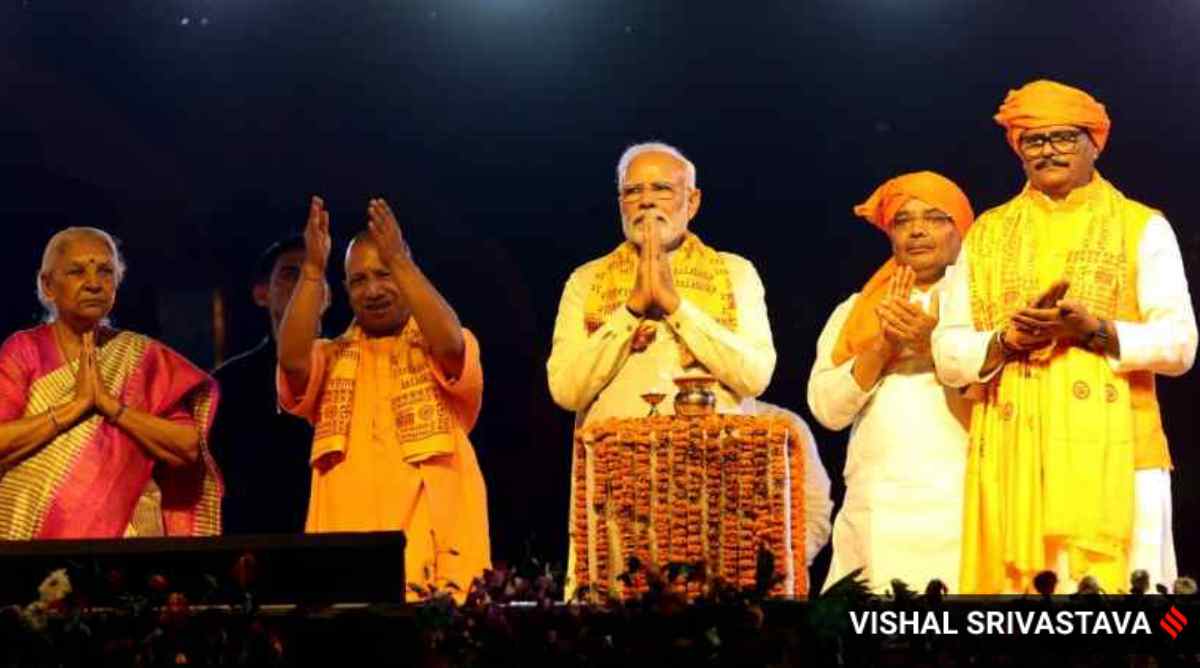 pm-narendra-modi-celebrates-deepotsav-in-ayodhya-on-eve-of-diwali