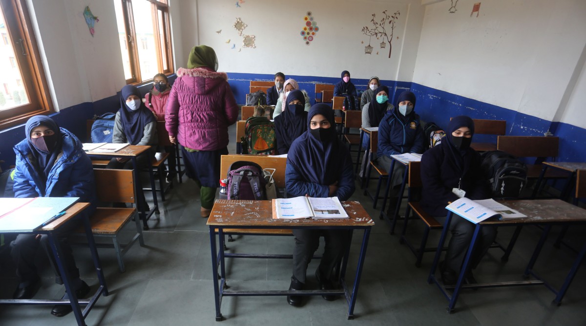 jammu-and-kashmir-to-have-a-uniform-academic-calendar-in-all-schools