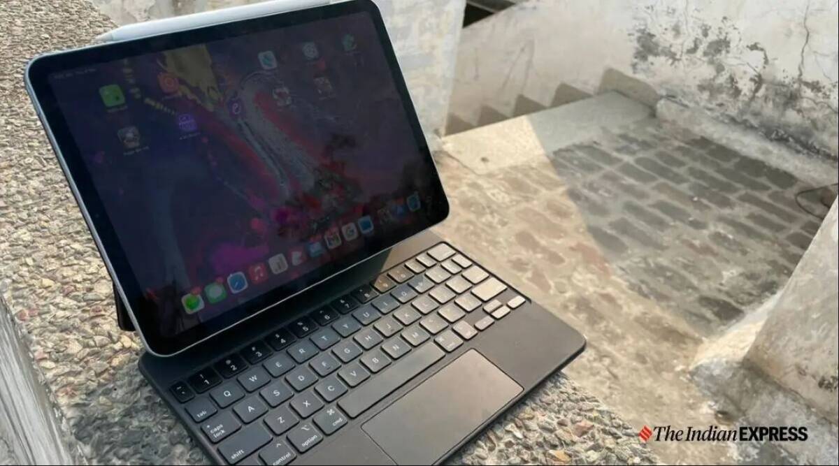 Apple to introduce M2 iPad soon, working on iPad docking accessory: Report