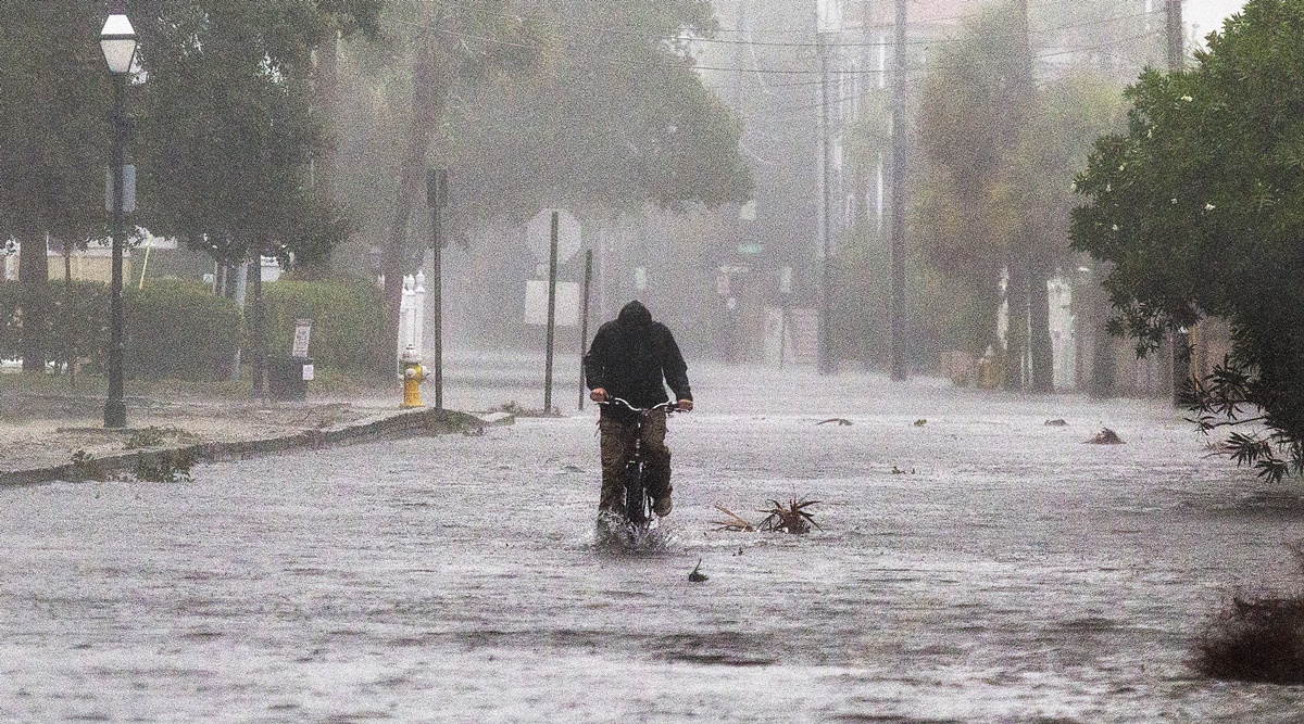 Flood waters cover the street of the South Battery in Charleston, S.C., during Hurricane Ian on Friday, Sept. 30, 2022. (AP)