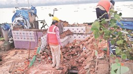 BMC razes encroachments, Mahim Fort restoration, Brihanmumbai Municipal Corporation BMC, Mumbai news, Mumbai city news, Mumbai, Maharashtra, Maharashtra government, India news, Indian Express News Service, Express News Service, Express News, Indian Express India News