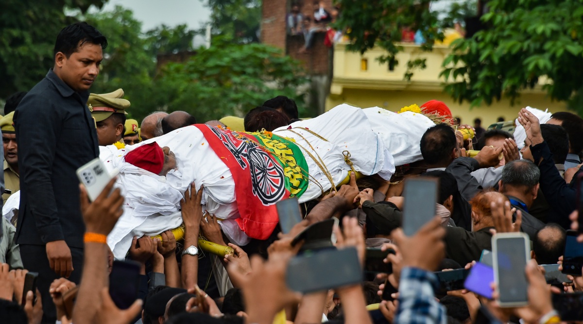 Samajwadi Party Patriarch Mulayam Singh Yadav Cremated In Saifai Lucknow News The Indian Express