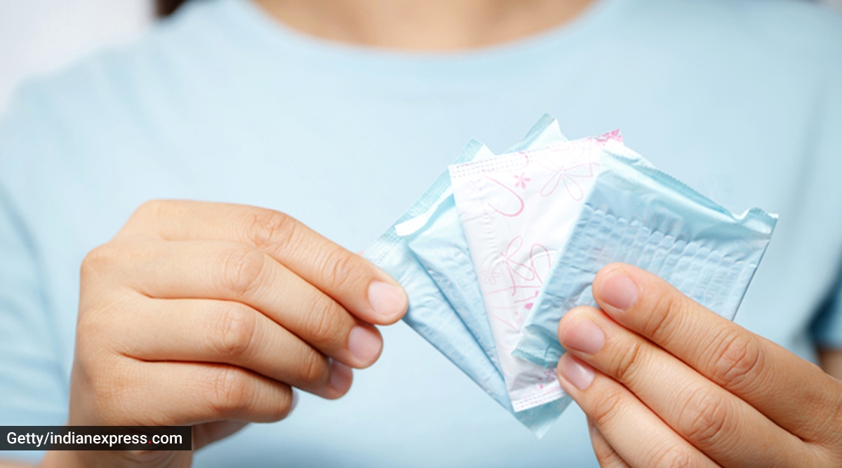 Avoid or apply petroleum jelly for sanitary pad rash?