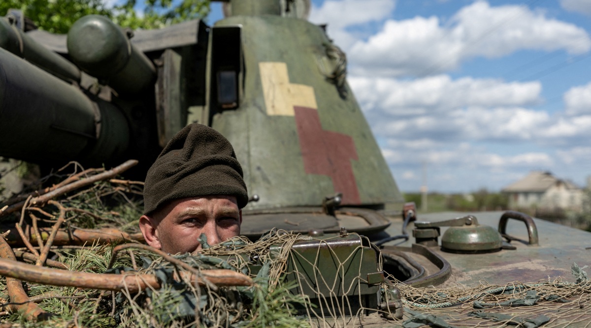 Russia withdraws troops after Ukraine encircles key city