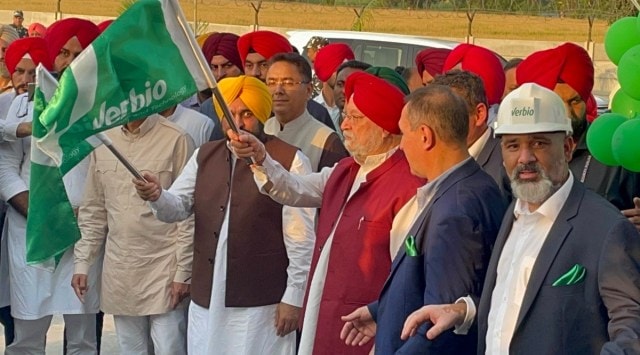 Punjab chief minister Bhagwant Mann along with Union petroleum minister Hardeep Singh Puri on Tuesday inaugurating the country's largest bio energy plant at Sangrur. (Source: Twitter)
