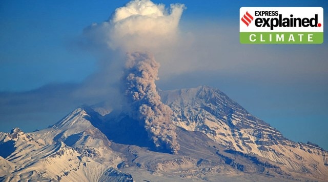 A view shows the Shiveluch volcano spewing volcanic ash and smoke, on the Kamchatka Peninsula, Russia, November 22, 2022. (Yuri Demyanchuk/ Institute of Volcanology and Seismology of the Far East Branch of the Russian Academy of Sciences via REUTERS)