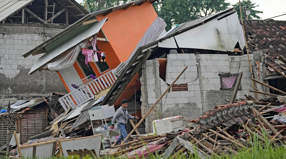 Indonesia Earthquake Over 250 Dead As Quake Jolts Java Triggers Landslide World News News