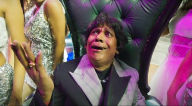 A still from Appatha song from Naai Sekar Returns