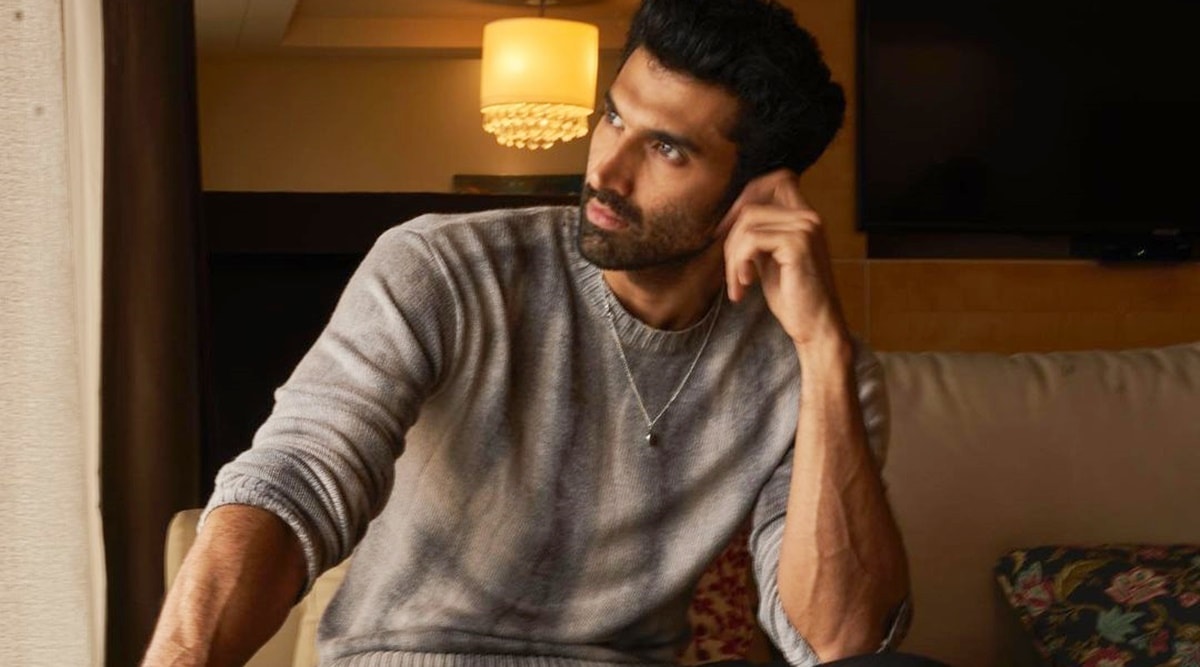 Aditya Roy Kapur birthday When Ananya Panday called him ‘hot’, Kriti