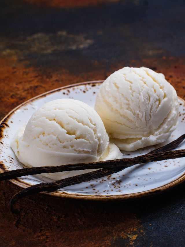 Biscuit ice cream chocolate bars recipe by Masterchef Sanjeev Kapoor