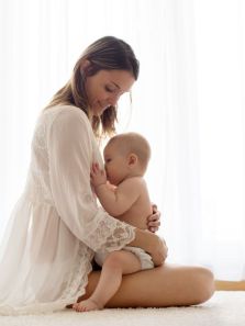 Why is breastfeeding difficult in winter?
