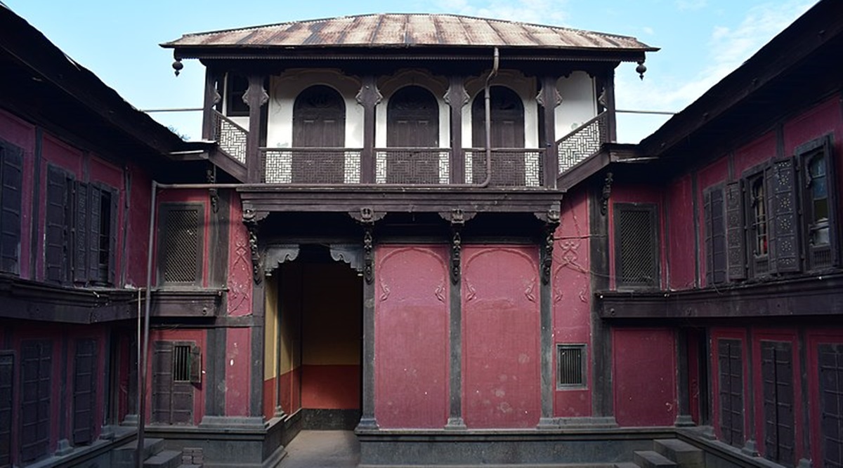 Bhor palace is often rented out as a shoot location for many Marathi and Hindi movies.(Image source: Wikimedia commons)