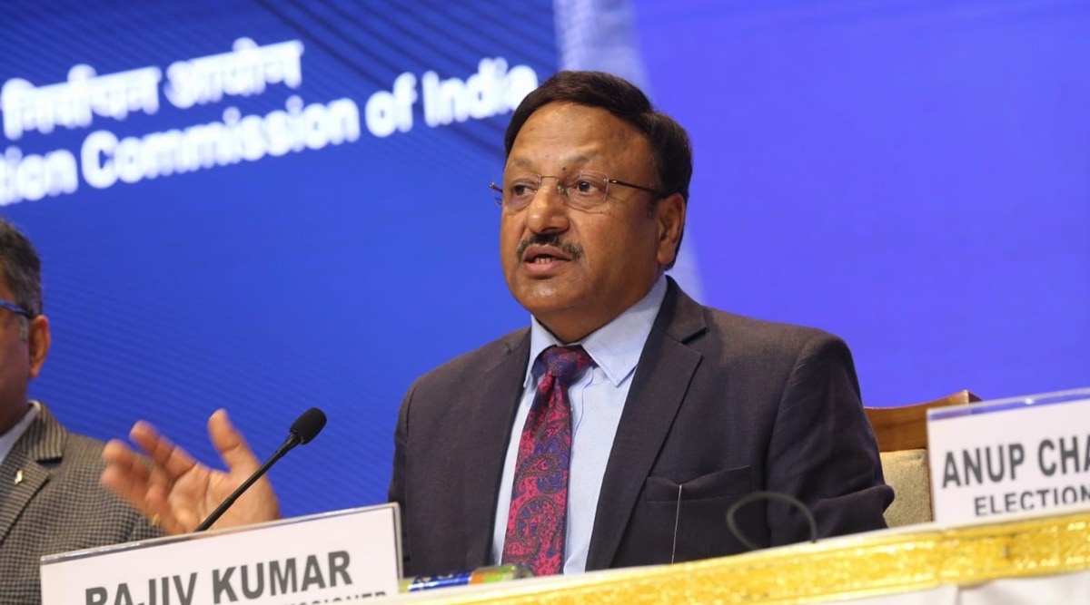 Chief Election Commissioner Rajiv Kumar announcing poll schedule of Gujarat Assembly during a press conference in New Delhi on 3.11.22, Thursday (Express photo by Tashi Tobgyal) 