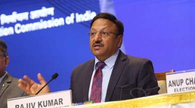 Chief Election Commissioner Rajiv Kumar announcing poll schedule of Gujarat Assembly during a press conference in New Delhi on 3.11.22, Thursday (Express photo by Tashi Tobgyal)