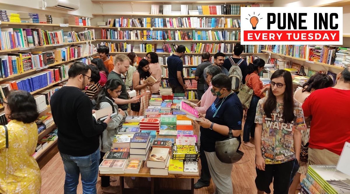 The new outlet, which opened this month, will offer more than 5,000 titles.