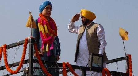 Punjab CM Bhagwant Mann paying respects at the statue of Kartar Singh Sarabha on his death anniversary at village Sarabha in Ludhiana on Wednesday. (Express photo by Gurmeet Singh)