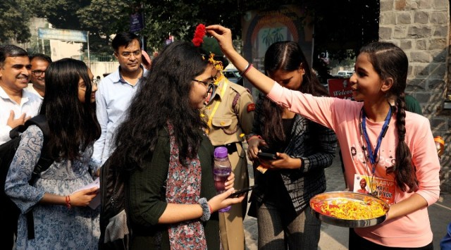Delhi University, Delhi University new academic session, DU welcomes freshers, new academic session at DU, Kirori Mal College, Ramjas College, Daulat Ram College, DU students help desks, DU student groups, abvp, rangoli at Ramjas College, Students' Federation of India, NSUI