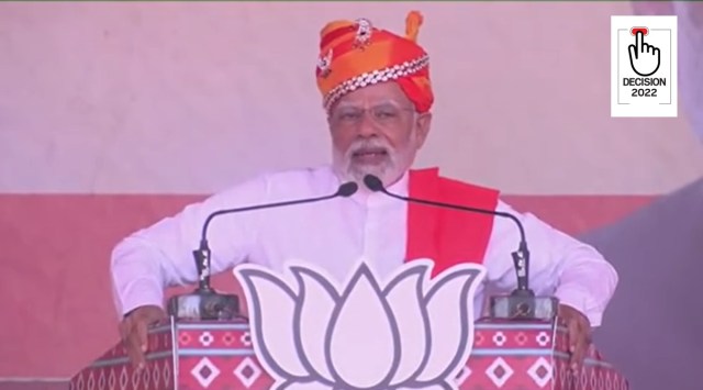 PM Narendra Modi addresses an election rally in the Modasa town of Aravalli district in North Gujarat on Thursday. (Twitter/ @narendramodi)