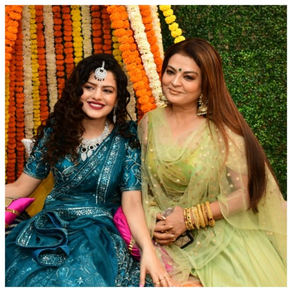 Inside Palak Muchhal's mehendi ceremony, see photos | Music News - The  Indian Express