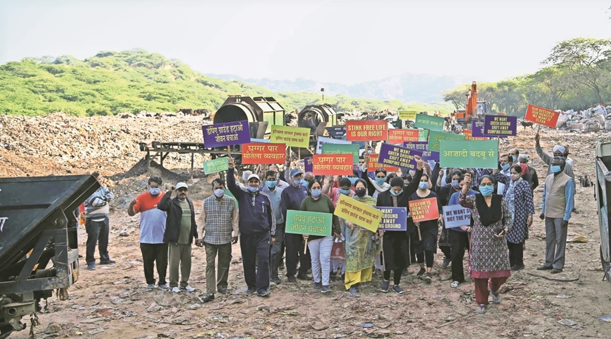 Residents of trans-Ghaggar region protest at the Jhuriwala dumping ground (File)