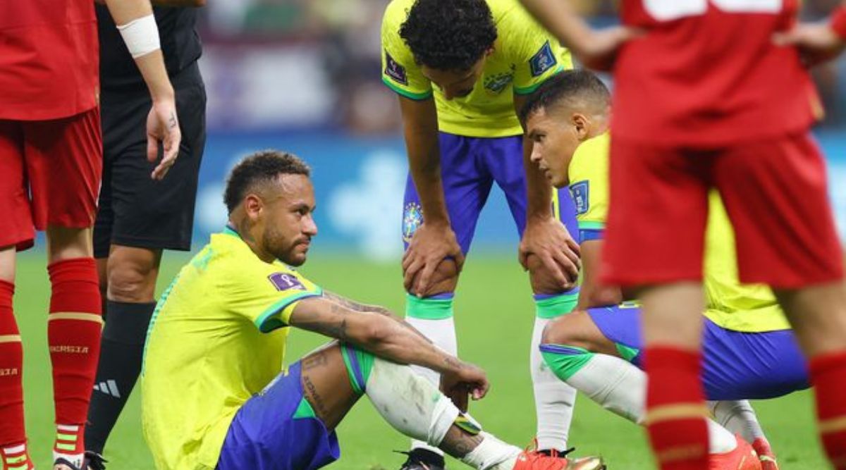 Raphinha shares post on Instagram: Argentina supporters treat Messi like a  God. Portugal supporters treat Ronaldo like a King. Brazil supporters yearn  for Neymar to fracture his leg. : r/soccer