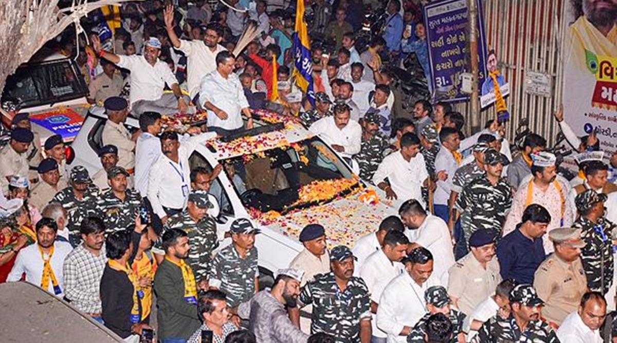 AAP, BJP workers clash during Kejriwal roadshow in Surat | Surat News ...