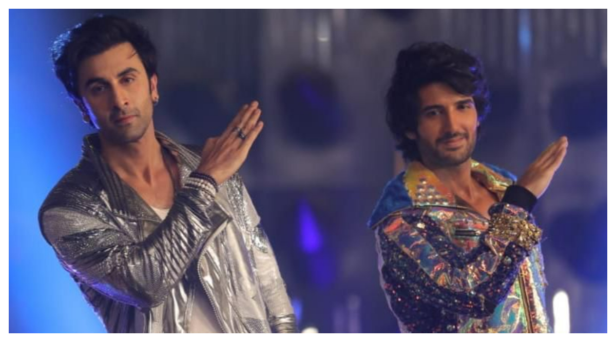 Ranbir Kapoor dances with Aditya Seal in Rocket Gang song Har ...