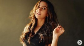 Sara Ali Khan, Sara Ali Khan fashion, Sara Ali Khan news, Sara Ali Khan sari, Sara Ali Khan village, Sara Ali Khan photoshoot, celeb fashion, indian express news