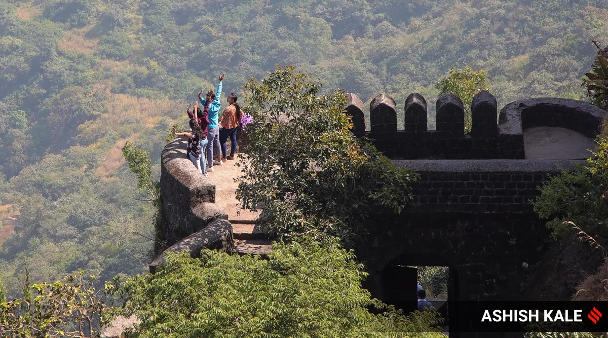 Sinhagad Fort (Kondhana fort) Pune | Fort, Pune, Tourist