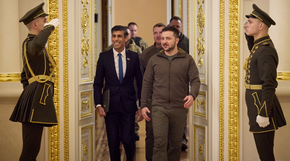 Ukraine's President Volodymyr Zelenskiy meets with British Prime Minister Rishi Sunak during his visit, as Russia's attack on Ukraine continues, in Kyiv, Ukraine November 19, 2022.   (Ukrainian Presidential Press Service/Handout via REUTERS)