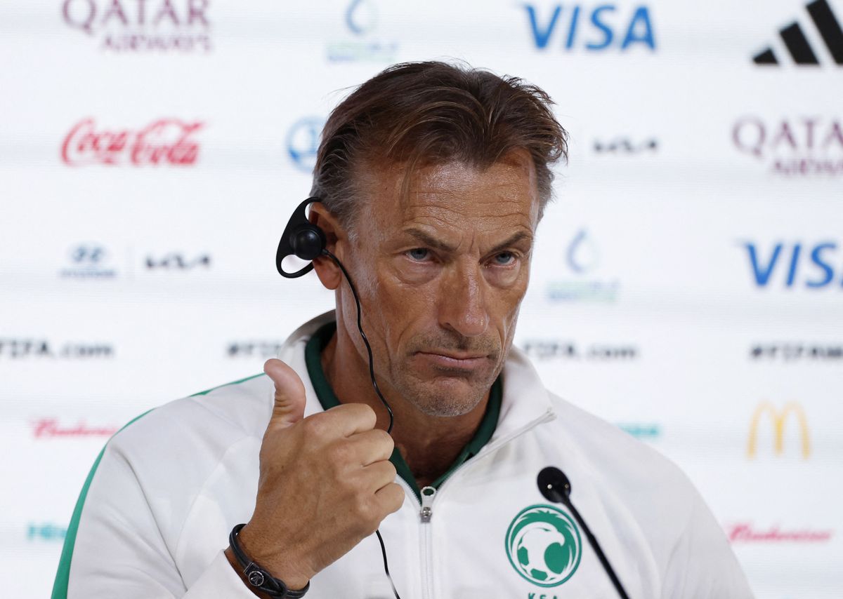 Games scheduling should be revised to avoid men's and women's programmes  clashing: France coach Herve Renard