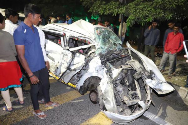 Truck hits over 40 vehicles near Pune’s Navale Bridge area, several ...