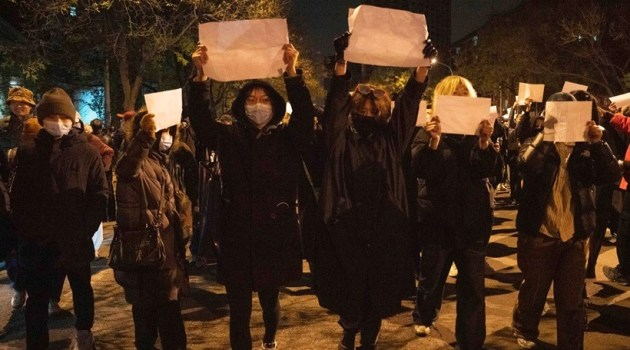 Blank papers in hand, protesters gather across China against zero-Covid ...