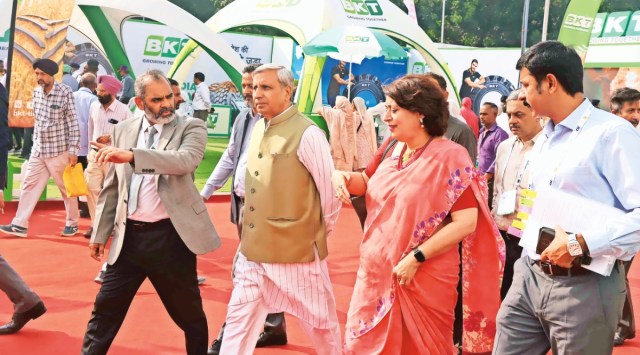 Haryana Cabinet Minister for Agriculture and Farmers’ Welfare JP Dalal (second from left) at Agro Tech 2022 on Parade Ground in Sector 17, Chandigarh, Saturday. (Express Photo by Kamleshwar Singh )