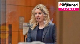 Elizabeth Holmes no alt set