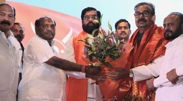 Gajanan Kirtikar joins Balasahebanchi Shiv Sena in the presence of CM Eknath Shinde. (Express)