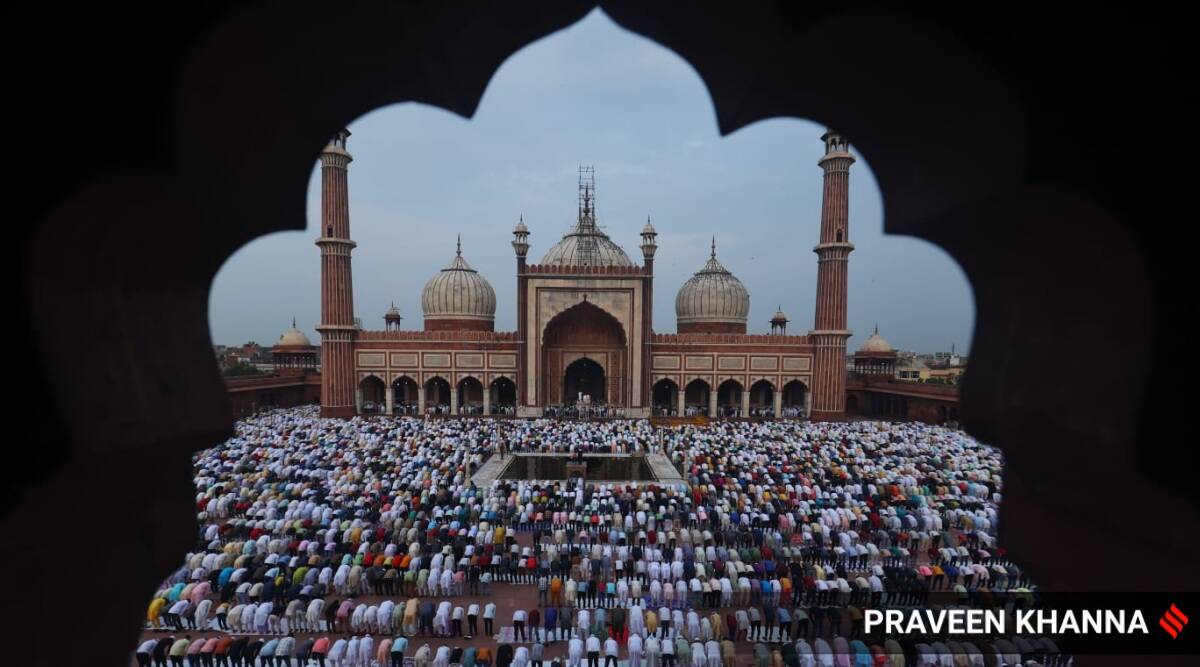 Being a woman in Jama Masjid: Unaccompanied, but not alone | The ...