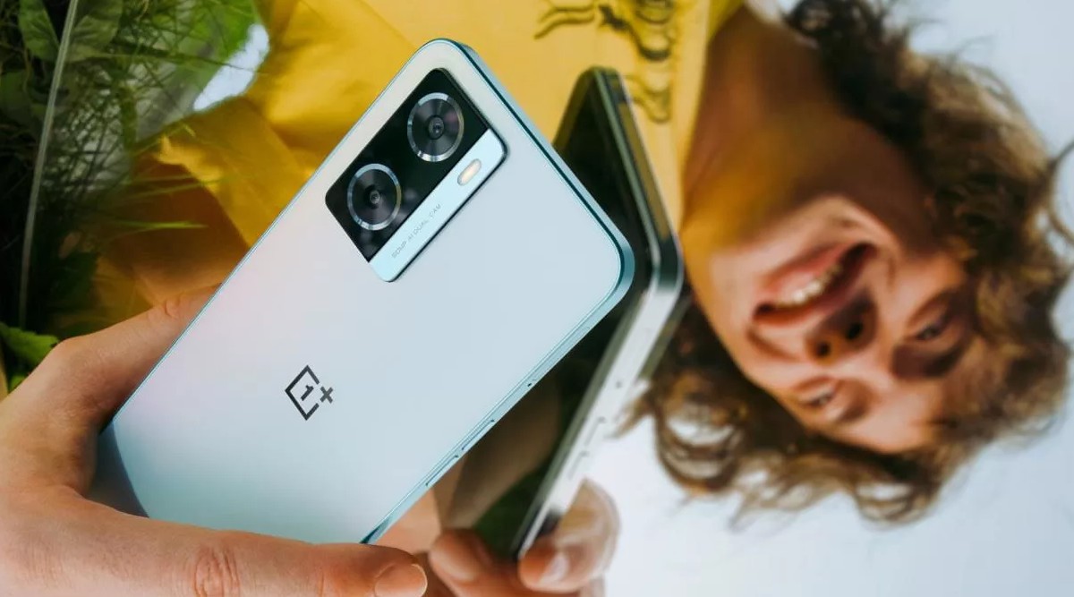 OnePlus Nord N20SE is currently listed on Flipkart for Rs 14,799 and it is even available for purchase.